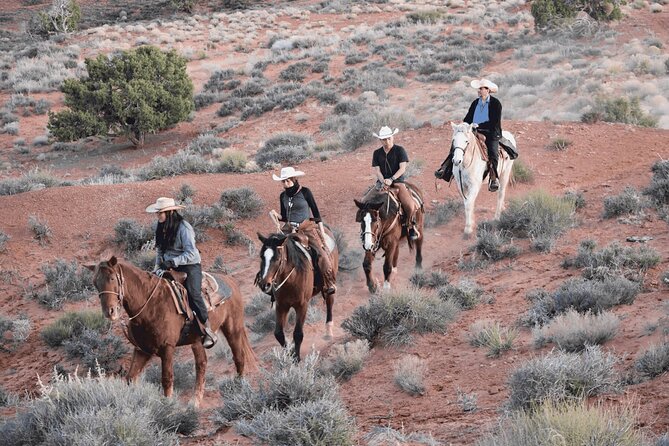 1 Hour Monument Valley Horseback Tour - Why horseback riding fits Monument Valley