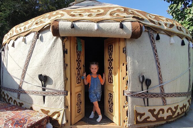 2 Days Issyk Kul Lake Canyons Horse Riding and Yurt Stay - What the $400 price includes