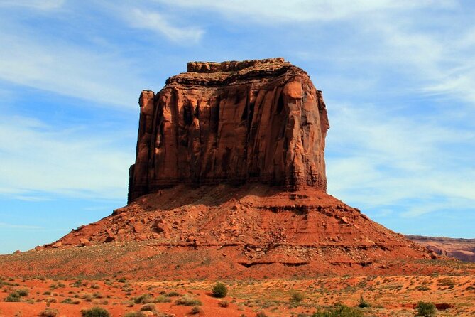 2 Hour Monument Valley Horseback Tour - Meeting your guide near The View Hotel