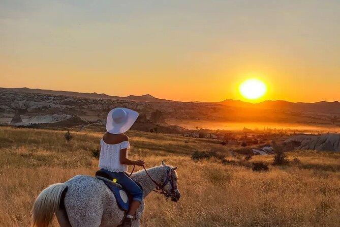 2 Hours Horseback Riding Tour Through the Valleys of Cappadocia - The 15-minute stop in Rose Valley
