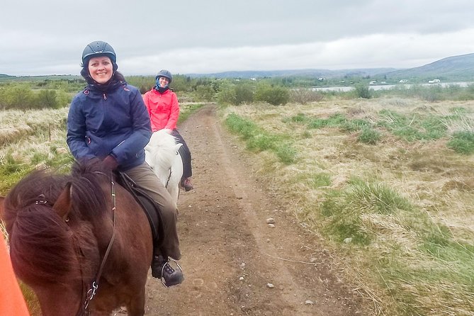 2 hours Private Horse Riding to Lake Hafravatn, Reykjavík - Mos - Trying the Icelandic tölt