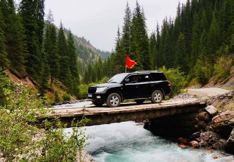 3 Days tour to Issyk Kul and Chon Kemin with horse riding - Day two: red rock, Issyk Kul, and Barskoon waterfalls