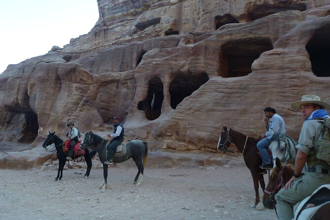 3 Hour Horse Riding Adventure around the Petra Area - From Wadi Musa to Little Petra
