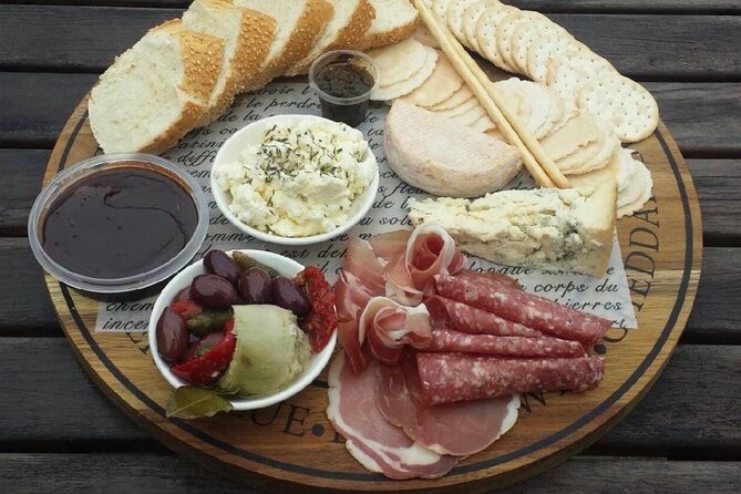 3- Hour Wine and Harvest the Hunter Horse Tour in Pokolbin - Cheese and chocolate add a family-friendly break