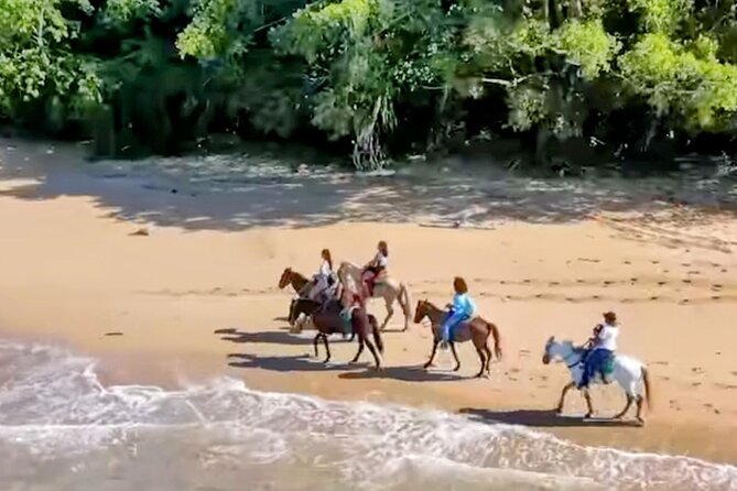 AMBER COVE-TAINO BAY Horses Beach Ride & City Sightseeing - Playa Teco Maimón: the part most people remember