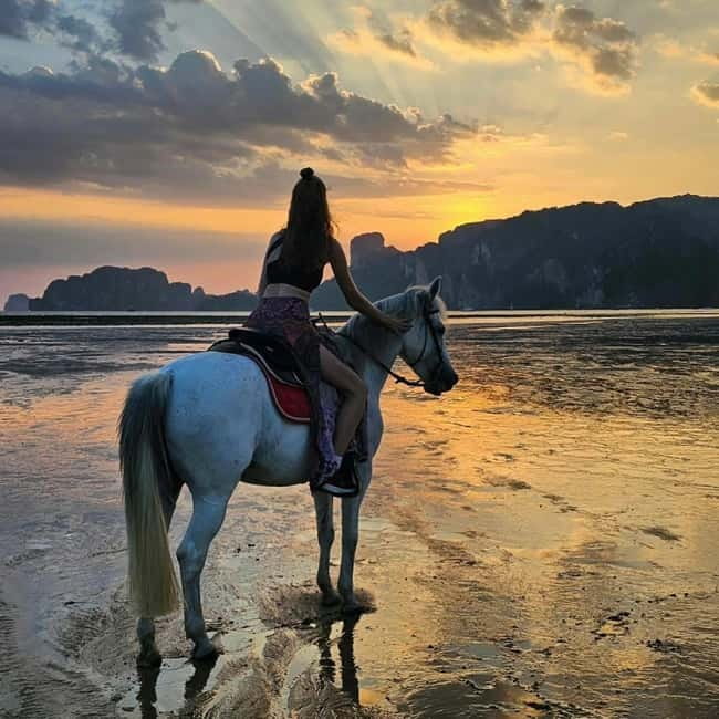 Ao Nang: Horse Riding Tour and kayaking clongrood - Practical packing for horse trails and clear water