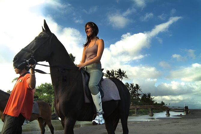 Bali Horse Riding in Saba Bay for 1 Hour with Pick Up Service - What happens from pickup to saddle