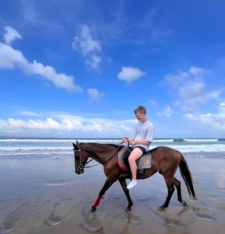 Bali: Horse Riding Tour on Seminyak Beach Include Transport - Why the sunset option costs your time, not necessarily more money