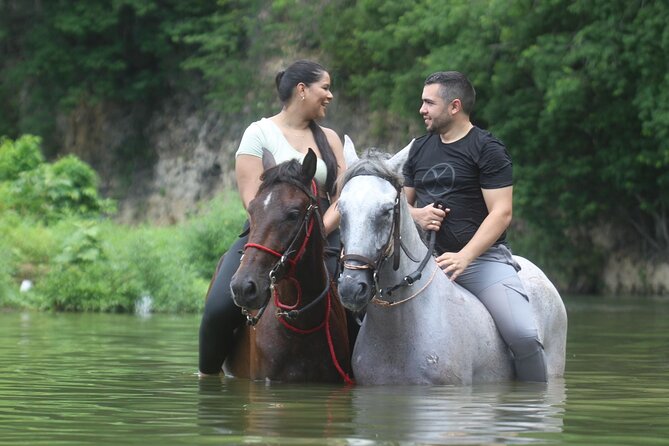 Bayahíbe Horseback Riding & River swimmig - My call: book it with the pickup details confirmed