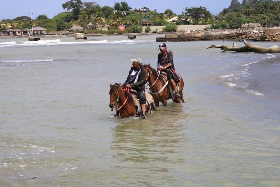 Beach horse back riding with countryside - Is $90 a fair price?