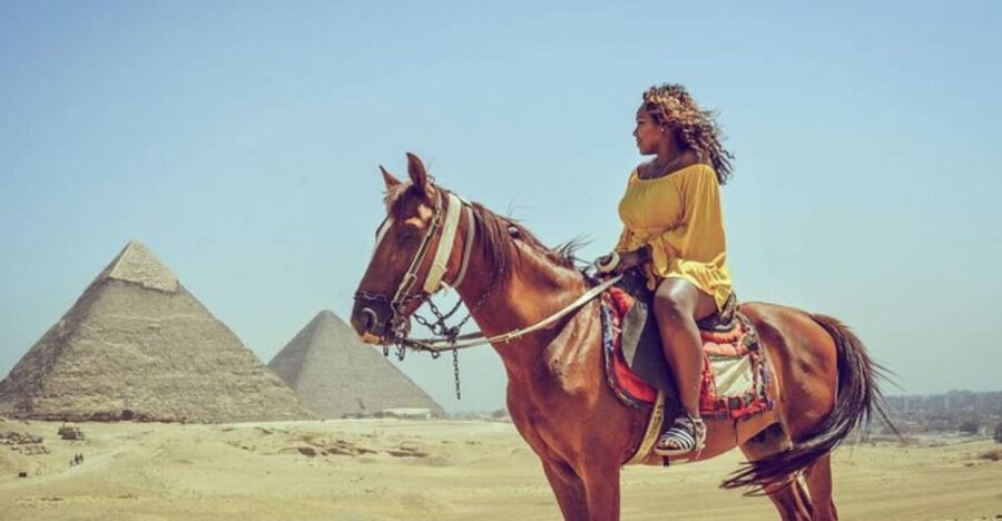Cairo: Private Arabian Horse Ride at the Giza Pyramids - A different view of the Giza Pyramids