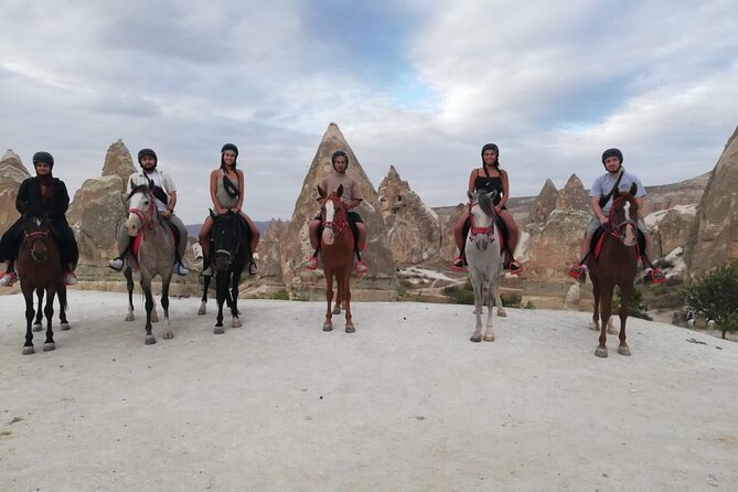 Cappadocia Horseback Ride through Valleys — Sunset/hoteltransfer - Safety, horses, and group atmosphere