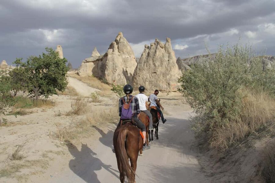 Cappadocia: Horseback Riding Tour with Options - Meeting the horses and learning the basics