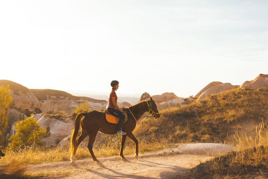 Cappadocia: Sunset or Daytime Horse Riding Tour - The photography is more than a quick snapshot