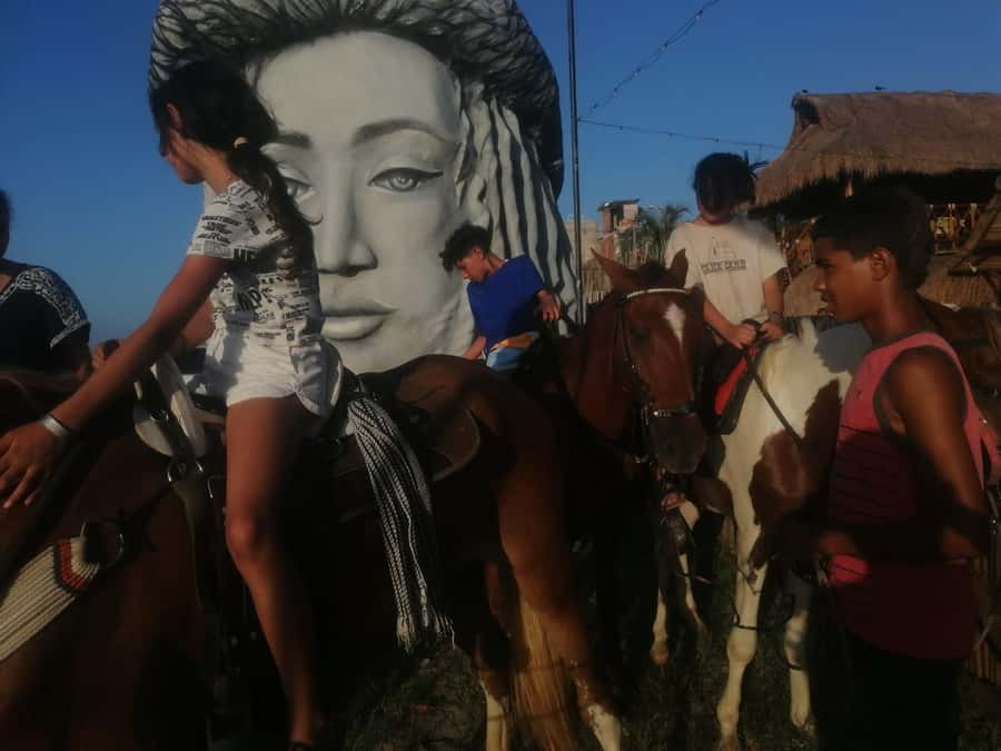 Cartagena: Horse riding on the beaches of Cartagena & PHOTOS - Support before and after the ride
