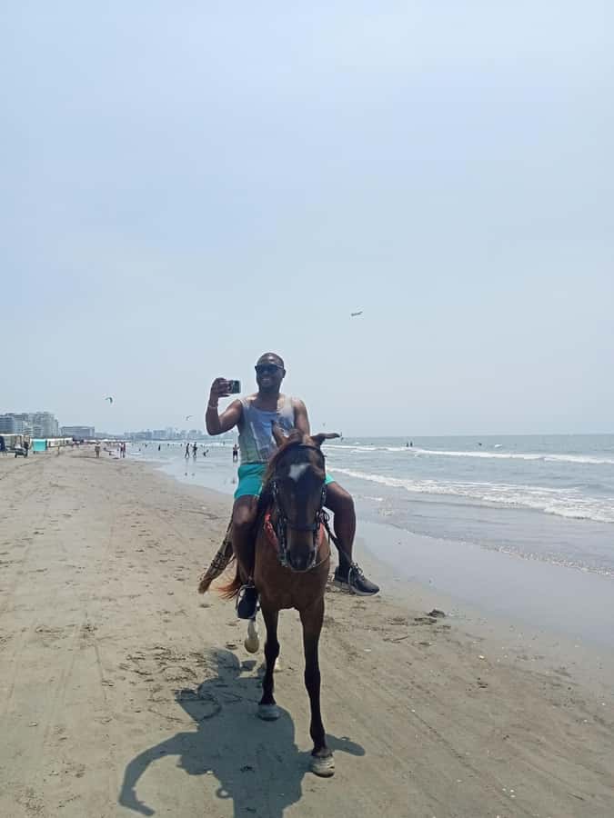 Cartagena: Horse riding on the beaches of Cartagena & PHOTOS - Starting at Sonesta and walking to the sand