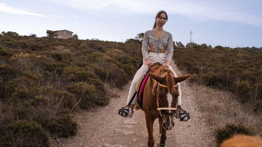 Castelsardo: horseback in Sedini - How beginners are handled