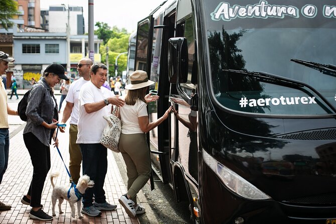 Coffee Tour with arrival on horseback and sugar cane processing - Sugar cane processing and the wider farm experience