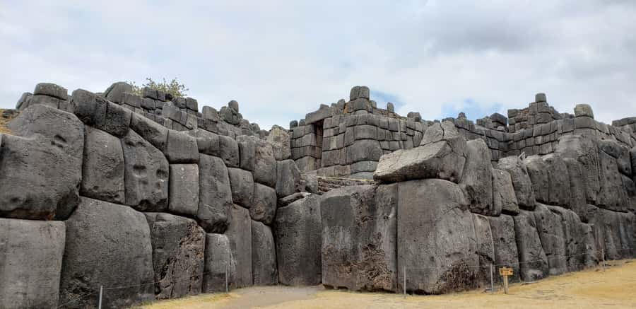 Cusco: Sacsayhuaman Guided Tour and 1-Hour Horseback Ride - A one-hour ride through Sacsayhuaman National Park