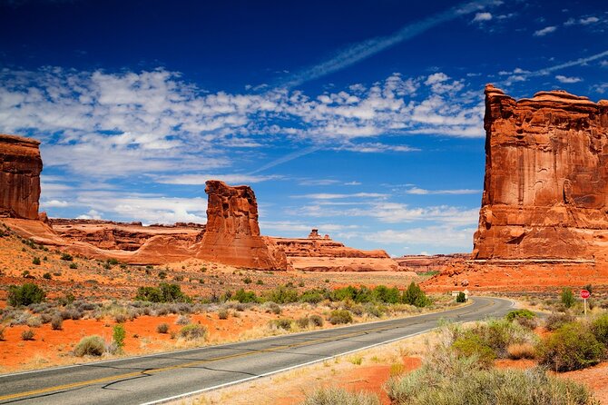 Discover The Best Of Moab In A Day: Arches Canyonlands Dead Horse - Price and what you receive for $399.56