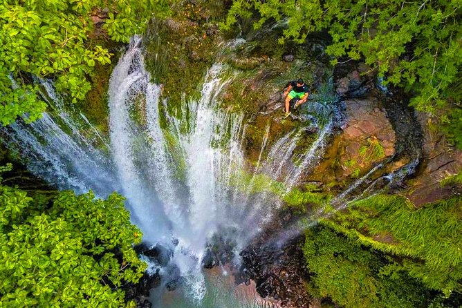 El Limón waterfalls Tour (horse riding & swimming) with lunch - Arriving at El Limón Falls