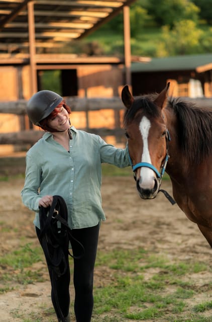 Experiential activity with horses: an experience in connection - Arriving at Happy Days Again near Asti