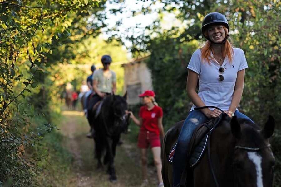 Fazana: Sunset 1-hour Horse Riding in Nature with Guide - A quiet ride through Fažana’s countryside
