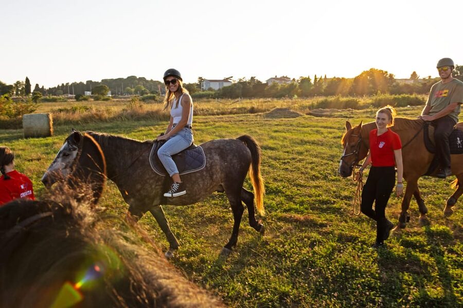 Fazana: Sunset 1-hour Horse Riding in Nature with Guide - The final return to Ranch Laguna Fazana