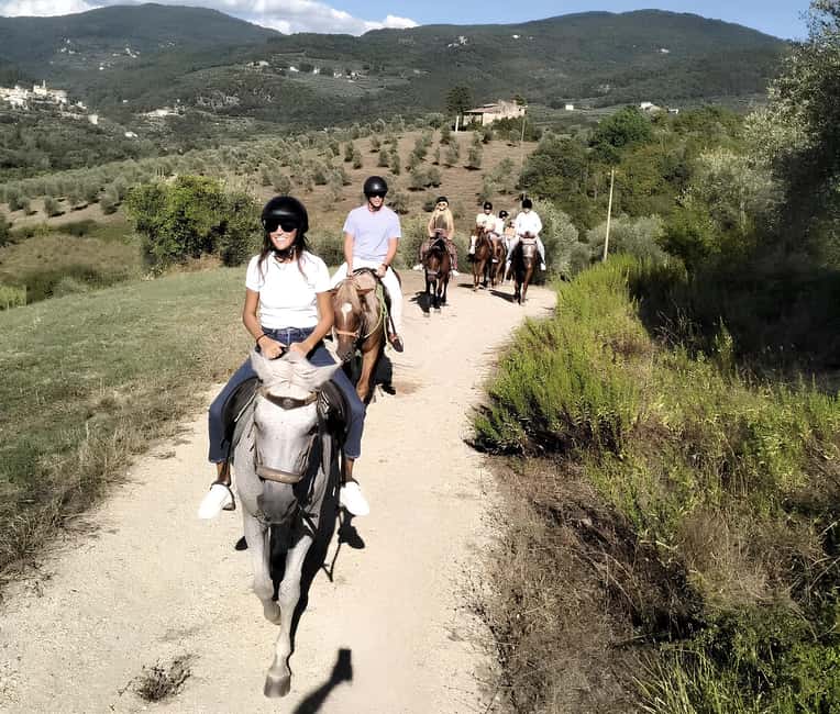 Florence: Tuscan Countryside Horseback Ride - Riding across the Tuscan hills
