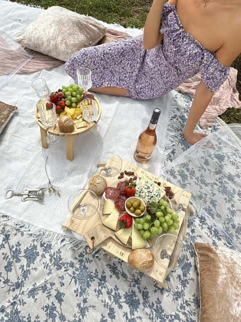 From Barcelona: PRIVATE Horseback Ride + Tapas + Picnic - What the private format adds