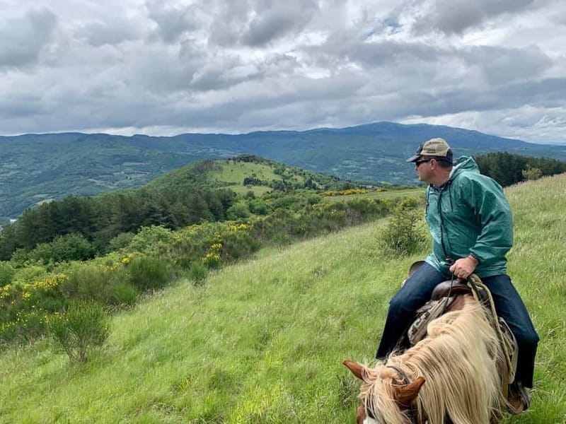 From Florence: Horse Ride and Wine Tour at Estate with Lunch - A historic estate, old cellars, and vinsantaia