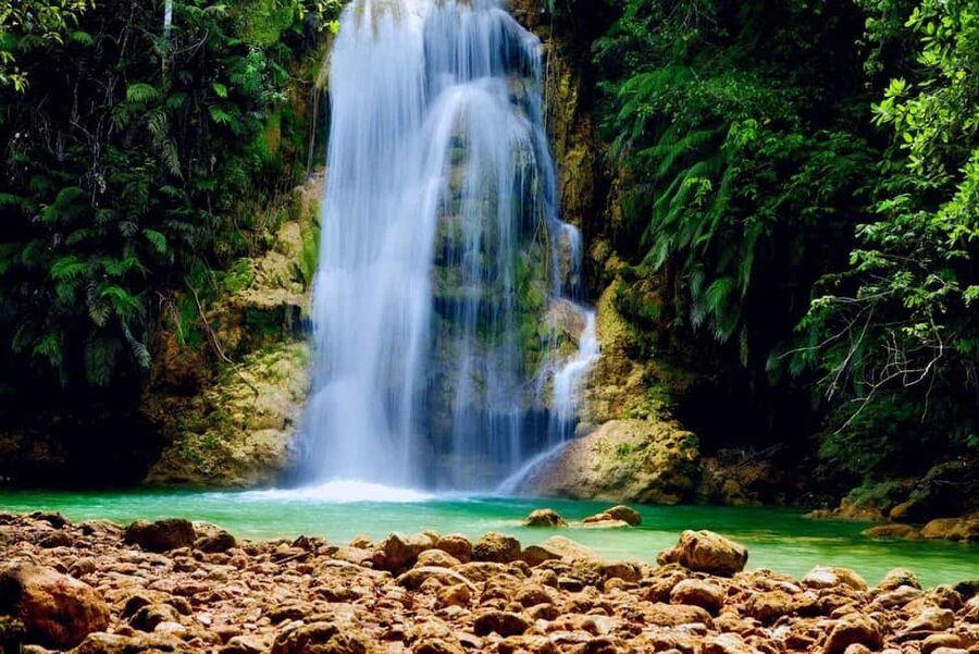 From Samaná: El Limón Waterfall Horseback Ride with Lunch - Lunch with locals after the swim