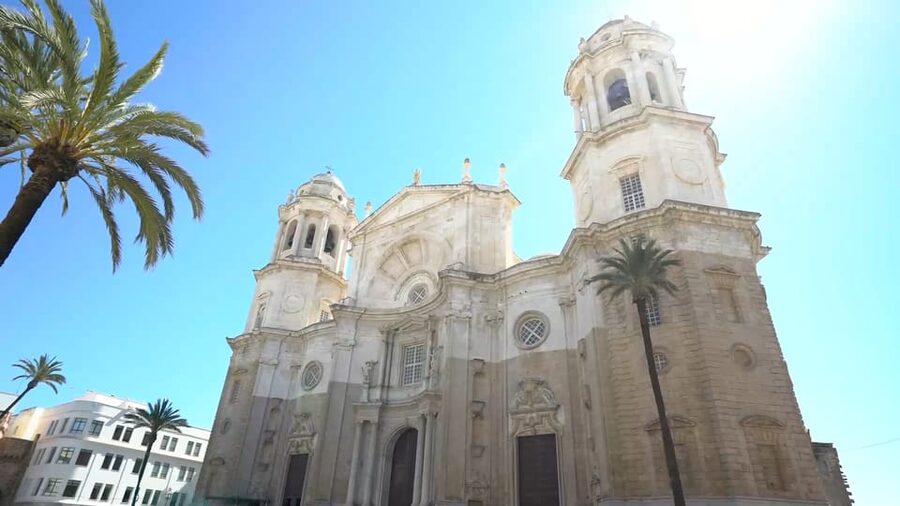 From Seville: Jerez, Cádiz and Andalusian Horses - Timing, group size, and the cost of a long day