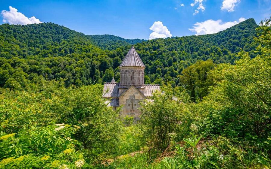 From Yerevan: Off-Road and Horseback Riding Adventure Tour - Lake Parz, a quiet forest break