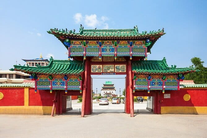 Full Day Chinggis Khaan Statue & Terelj NP Tour +Horseride, Eagle - What the private format changes