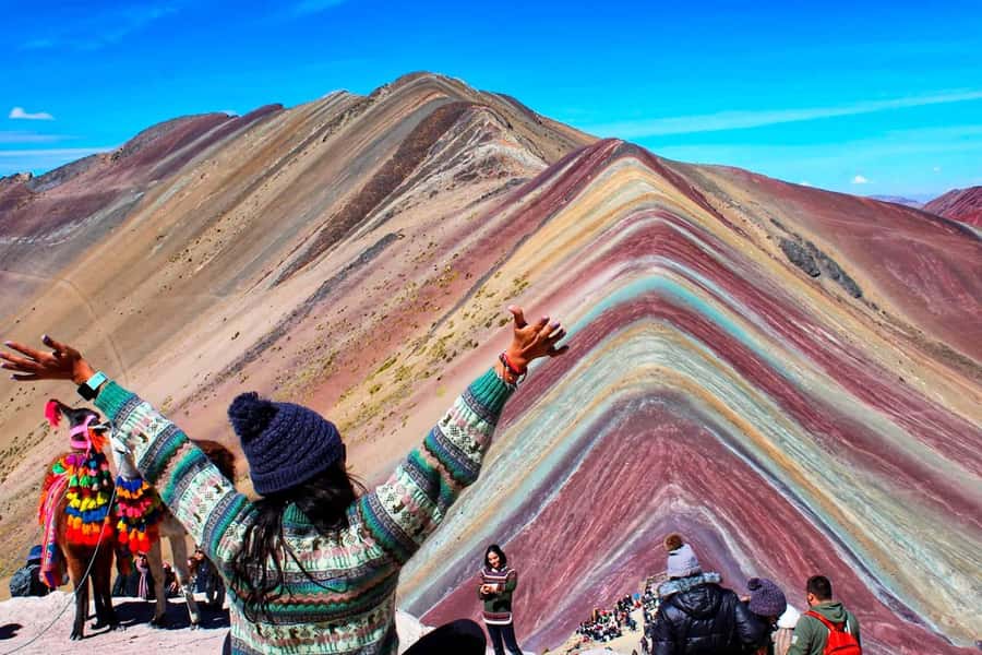 FULL DAY| MOUNTAIN OF COLORS ON HORSEBACK - Why Vinicunca is worth the early alarm