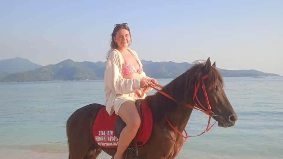 Gili Air: 1-Hour Horse Riding Adventure - Riding Gili Air’s coast for one hour