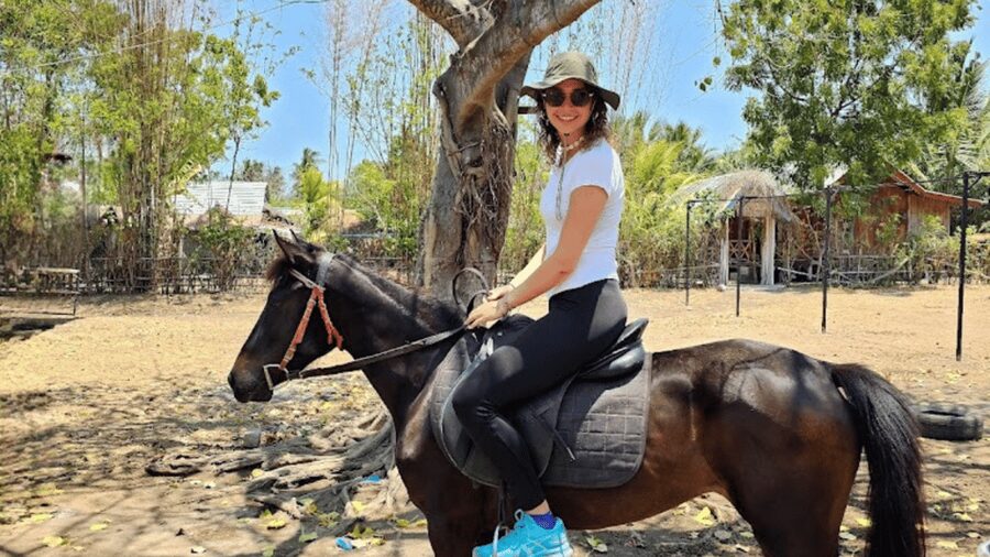 Gili Meno: 1-Hour Beginner Horse Riding Experience - Who should book this Gili Meno experience?