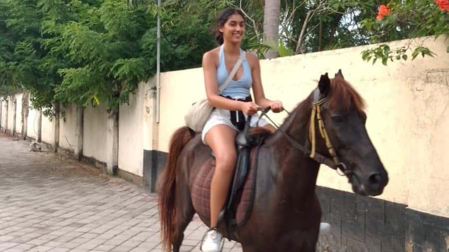 Gili Trawangan: Horse Riding on the Beach - What you see along the coastline