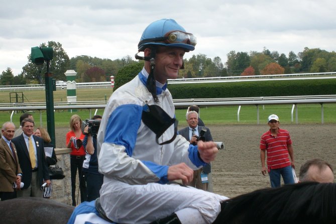 Half-Day Thoroughbred Horse Farm Tour in Kentucky - Practical details that affect your day