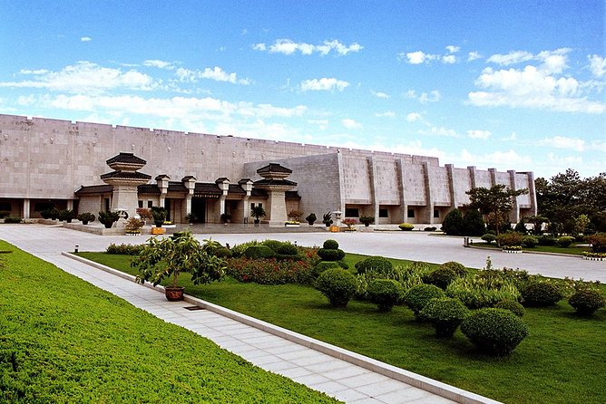 Half-Day Tour: Terracotta Warriors and Horses Museum - Is $205 per person a fair price?