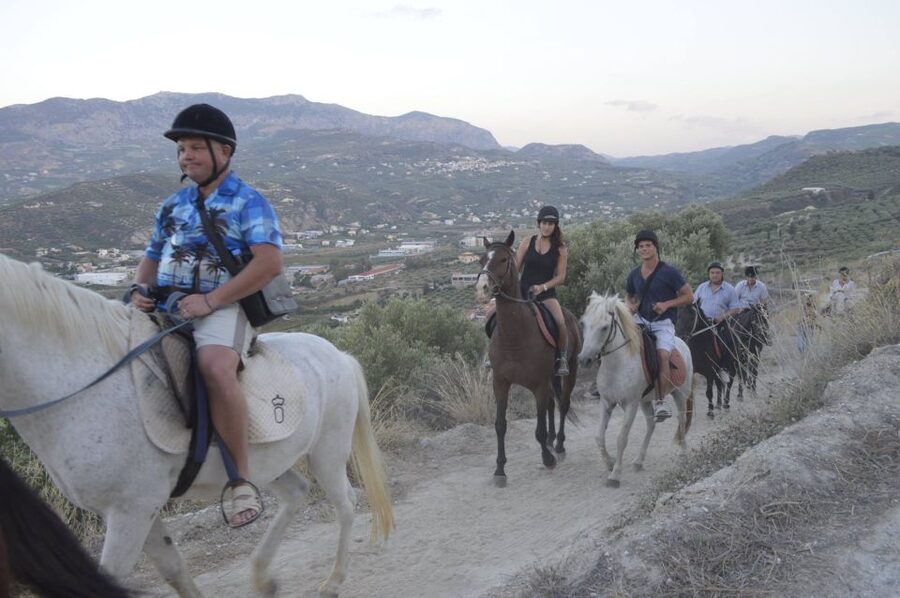 Heraklion: Horseriding Day Tour with Lunch and Transfer - The mountain stop and views toward Zeus