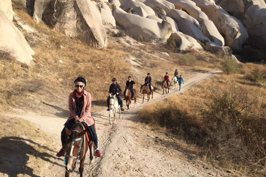 Horse back riding in Cappadocia - What the guide adds to the experience