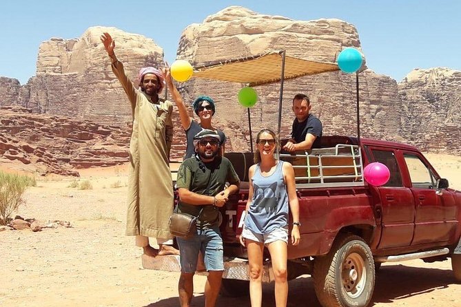 horse riding 2 hours tour in Wadi Rum - Khazali Canyon and carvings from several eras