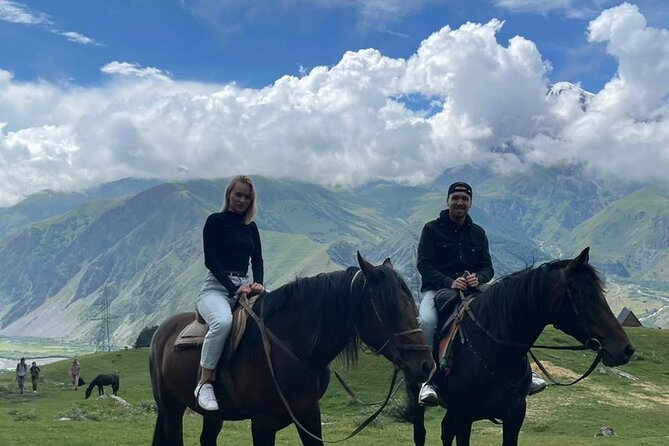Horse riding tour in Kazbegi - Meeting your horse near Rooms Hotel