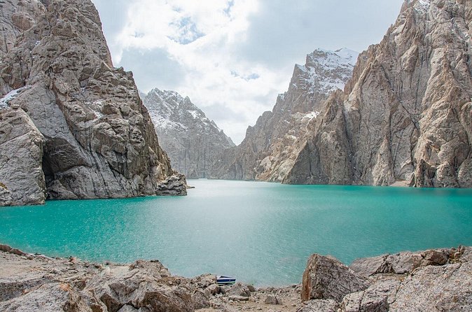 Horse Trek to Kel Suu Lake - Day 3: Your first ride through Kok-Kiya Valley