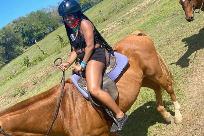 Horseback Riding Adventure in Jamaica - Entering the ocean with your horse