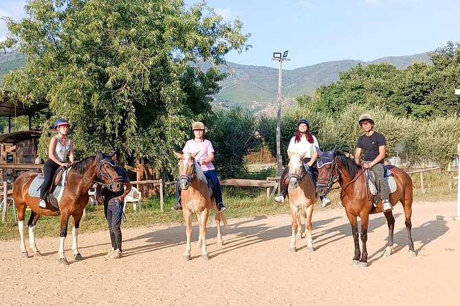 Horseback riding and aperitif 2 hours for beginners - Returning near the Certosa di Calci