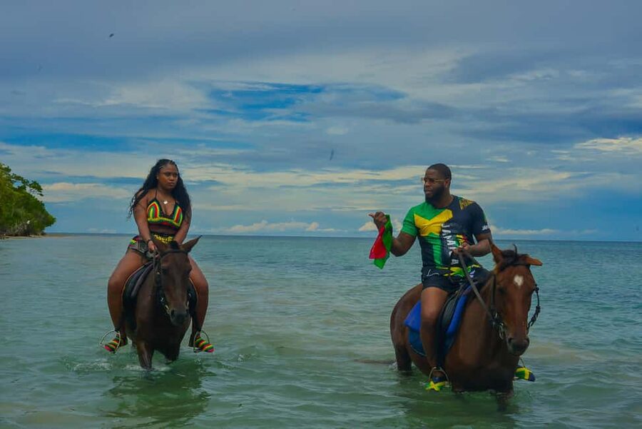Horseback Riding and Dunn's River Falls Combo Tour - From the stable to Dunn’s River Falls