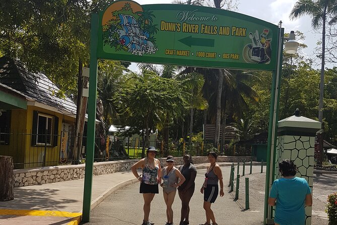 Horseback Riding Dunn's River Falls Adventure from Montego Bay - Small-group help makes a difference for beginners